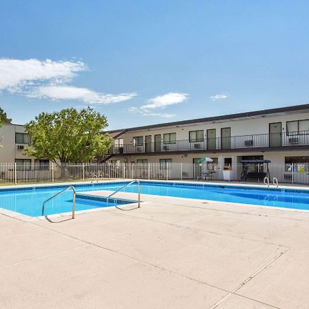 Quality Inn Stateline Уендоувър Екстериор снимка