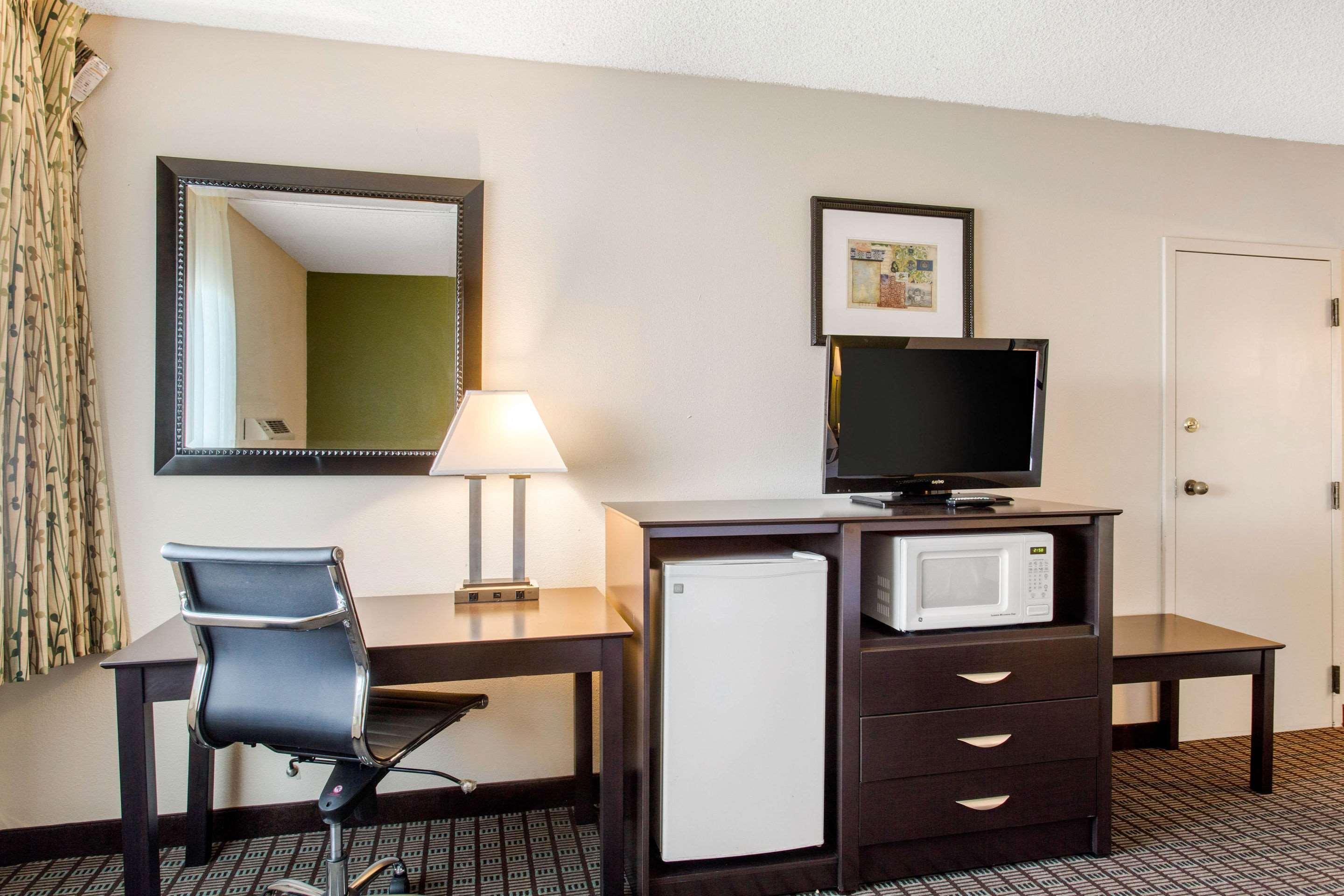 Quality Inn Stateline Уендоувър Екстериор снимка