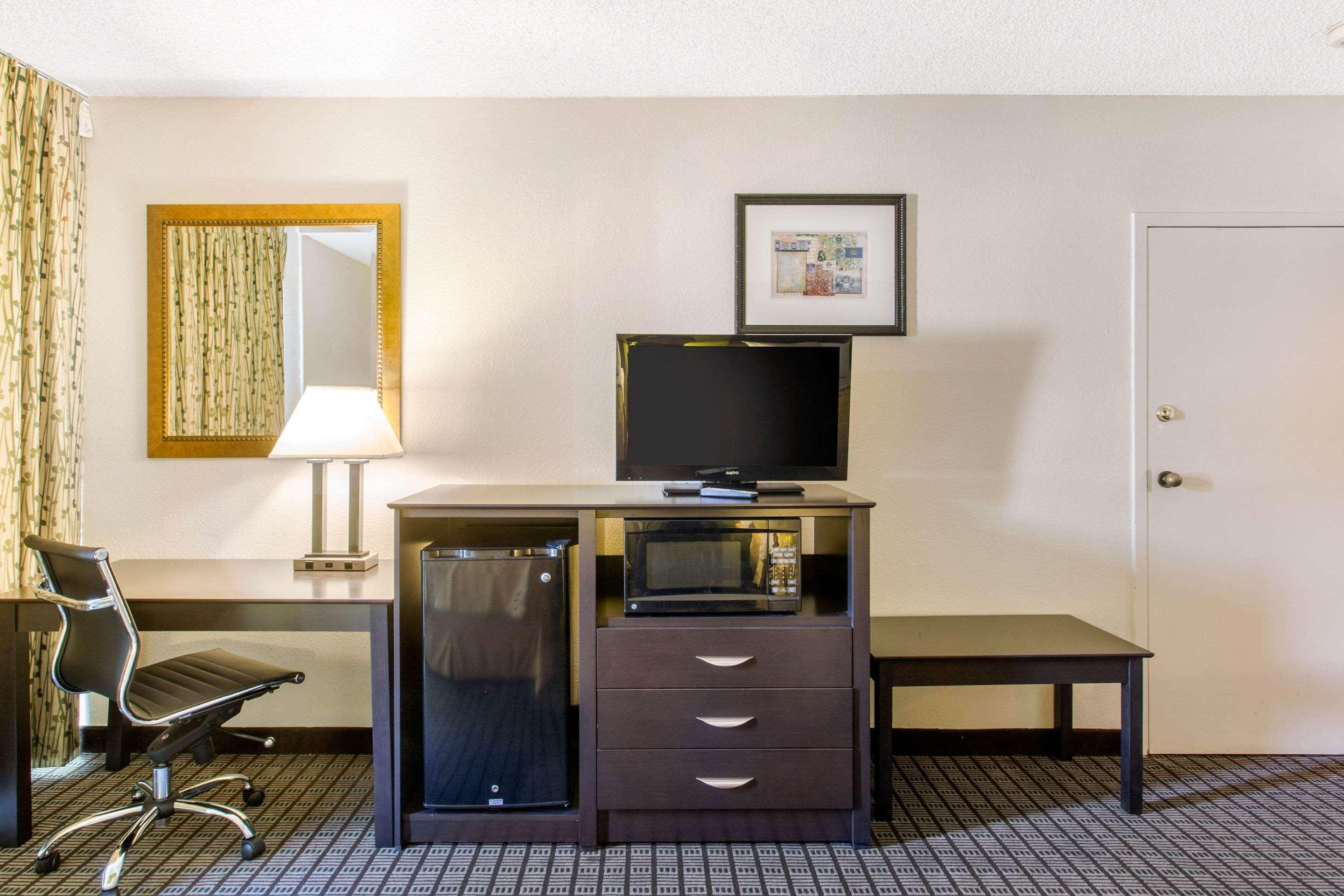 Quality Inn Stateline Уендоувър Екстериор снимка