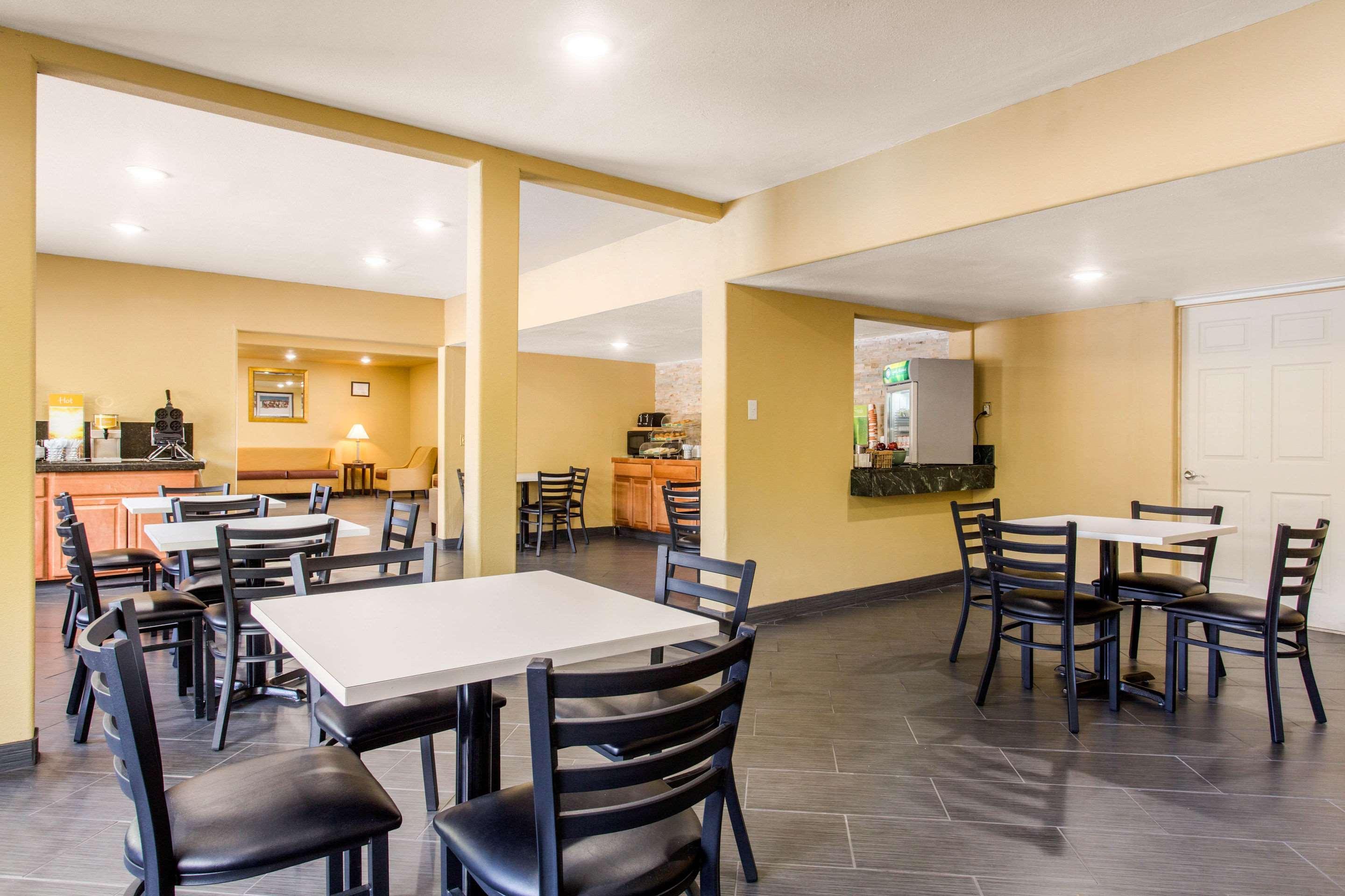 Quality Inn Stateline Уендоувър Екстериор снимка