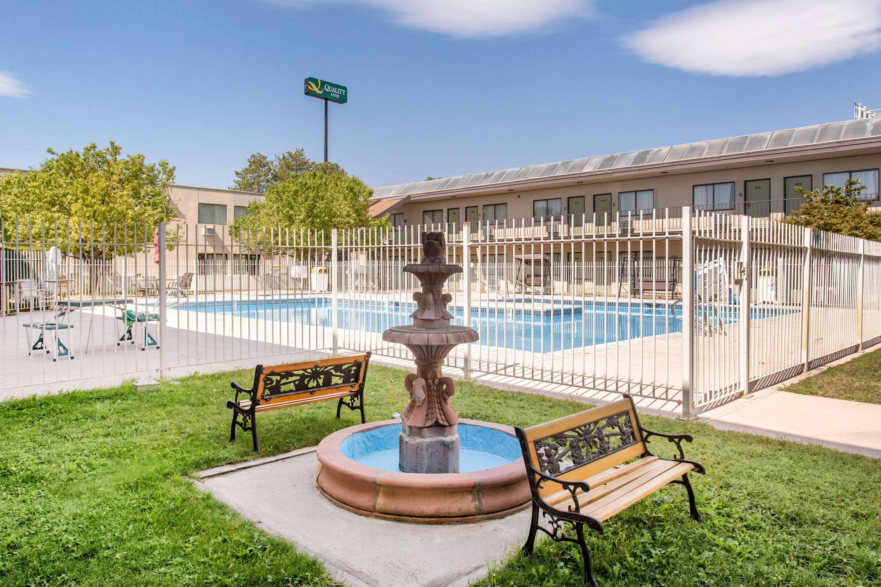Quality Inn Stateline Уендоувър Екстериор снимка