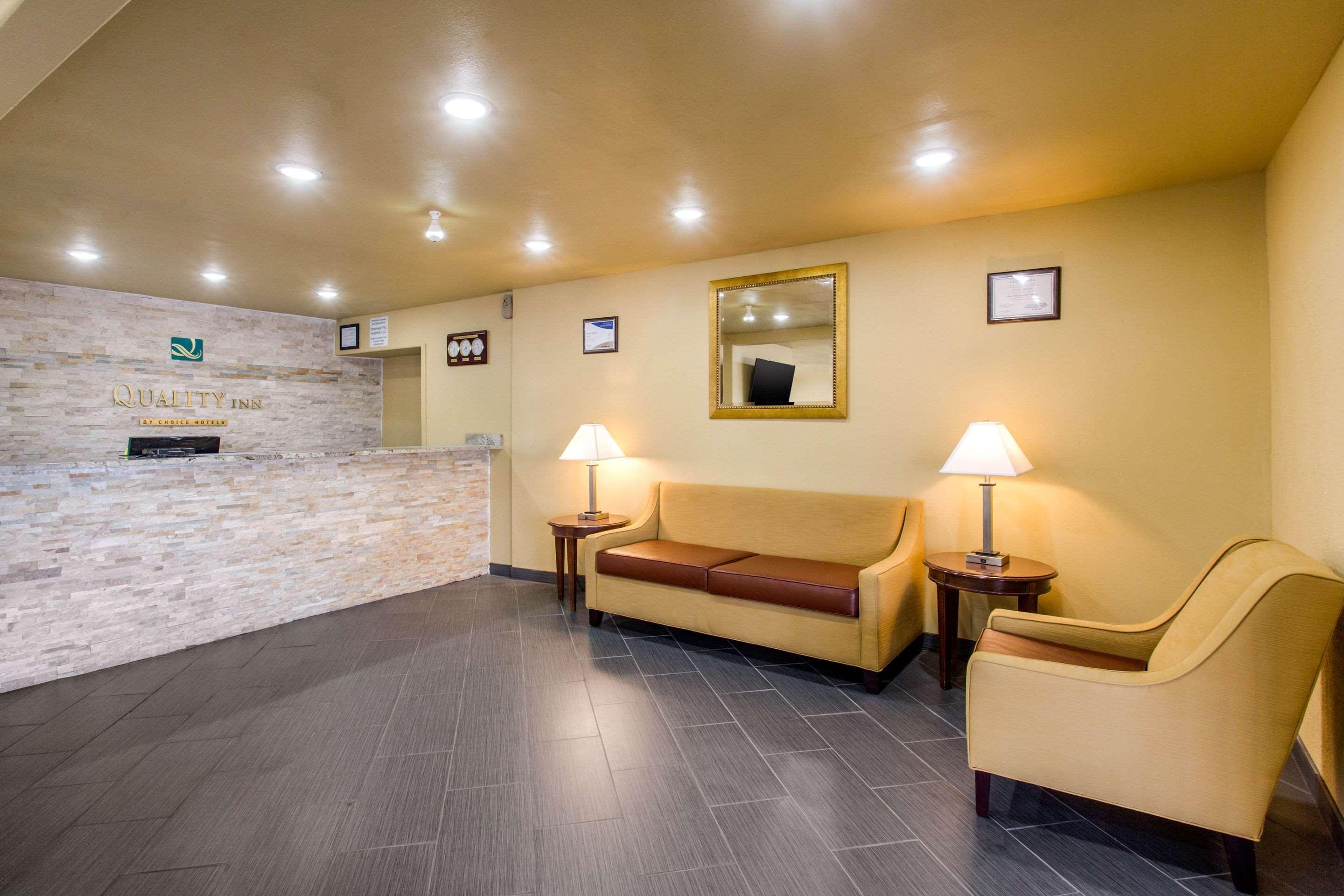 Quality Inn Stateline Уендоувър Екстериор снимка